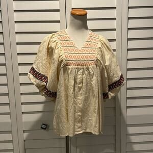 Sugarfox NWOT Top with embroidered front and Balloon Sleeves